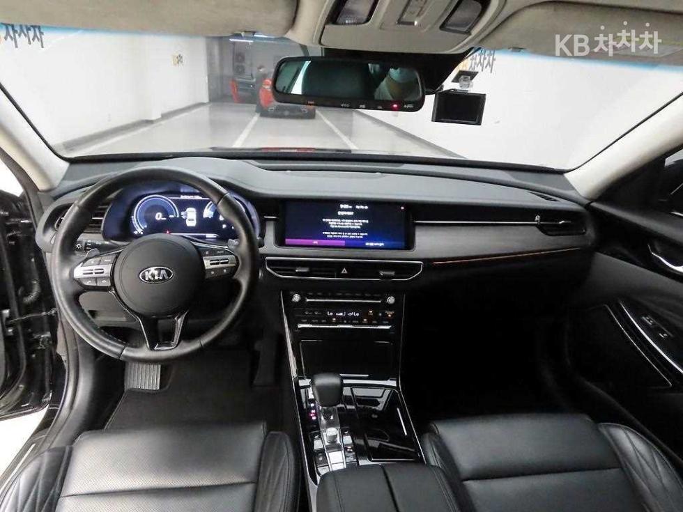 2021 - kia k7
