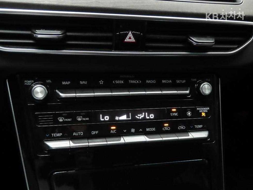 2021 - kia k7