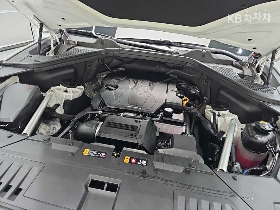 2024 Genesis GV80 photo