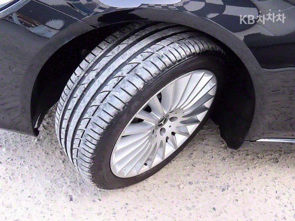 2019 Mercedes-Benz S photo