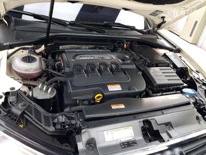 Audi A3 NEW 25 TDI Dynamic 8V 7
