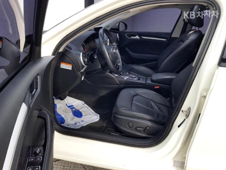 Audi A3 NEW 25 TDI Dynamic 8V 9