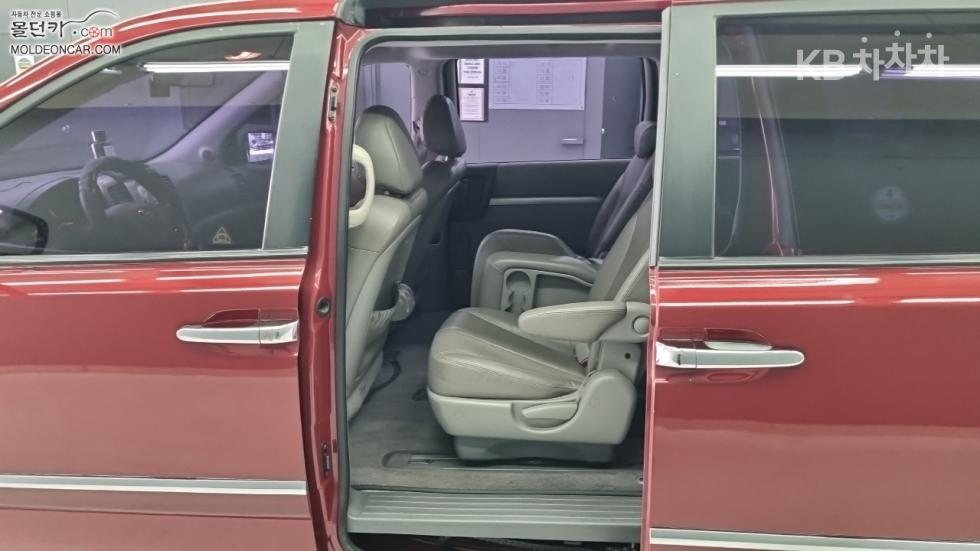 2013 - kia carnival