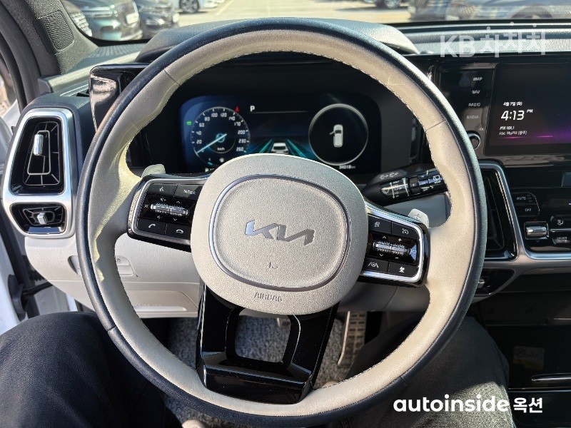 2023 - kia sorento