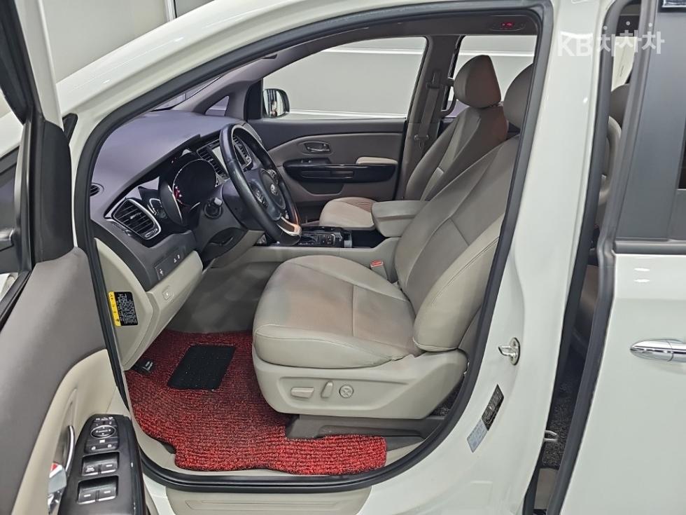 2016 - kia carnival
