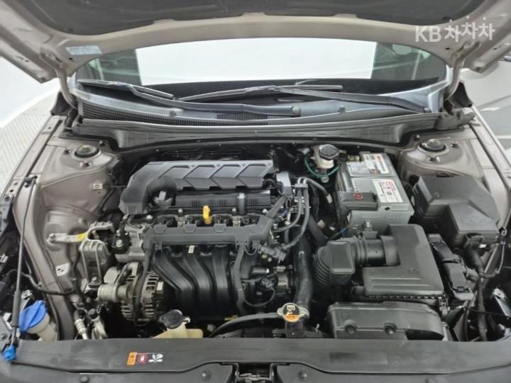 Hyundai Avante CN7 1.6 Gasoline Inspiration 6