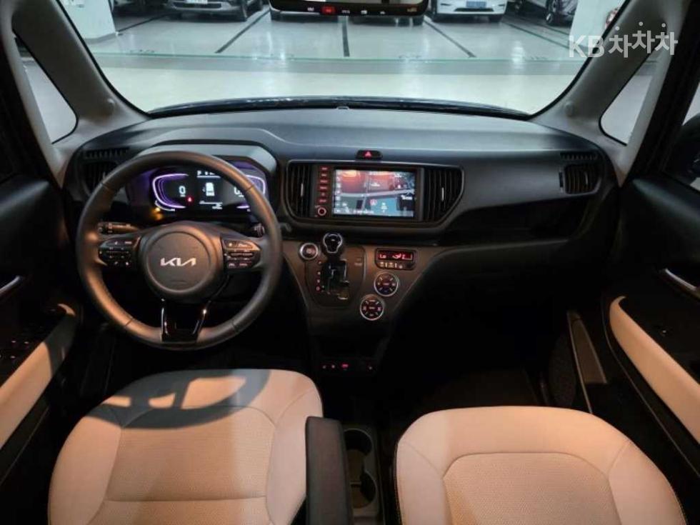 2025 - kia kia