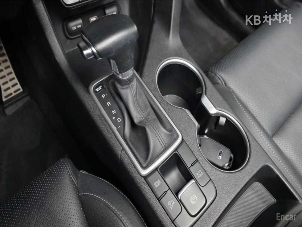 2020 - kia sportage
