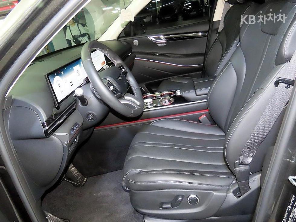 2024 Genesis GV80 photo