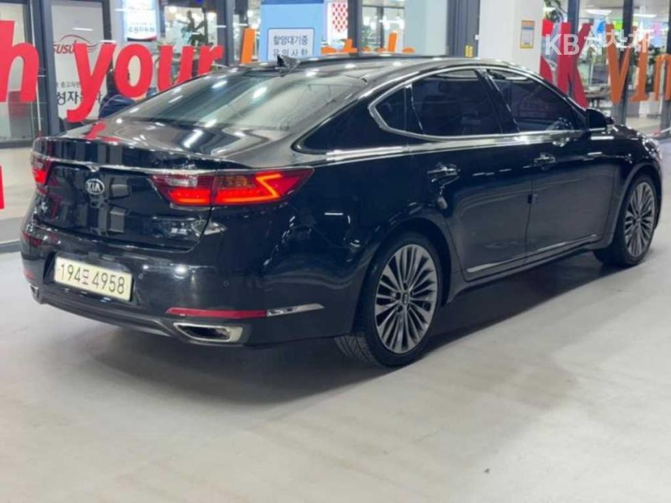 2017 - kia k7