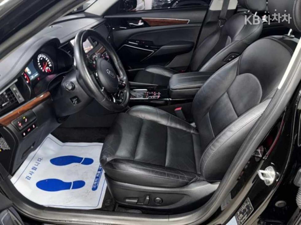 2017 - kia k7