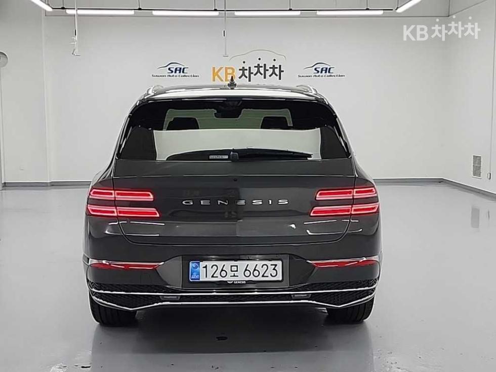 2025 Genesis GV80 photo