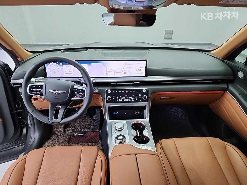 2025 Genesis GV80 photo
