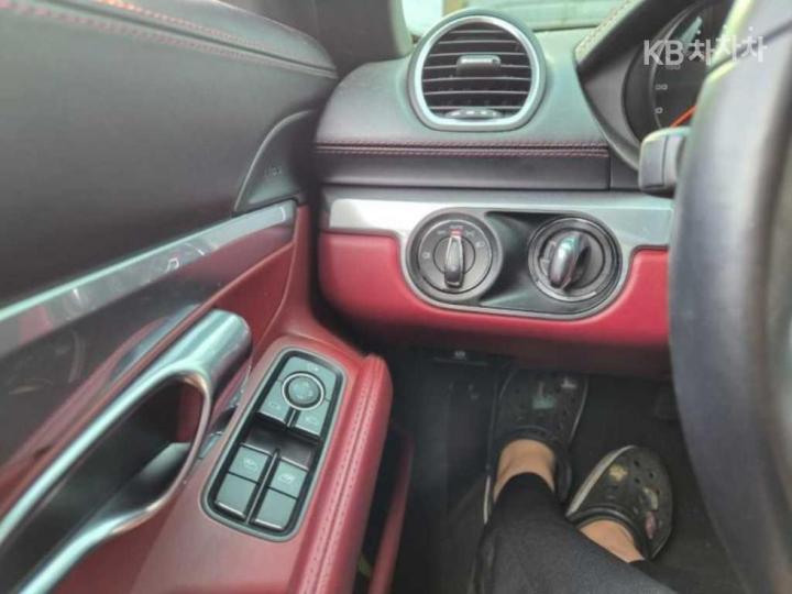 Porsche Boxster 2.0 8