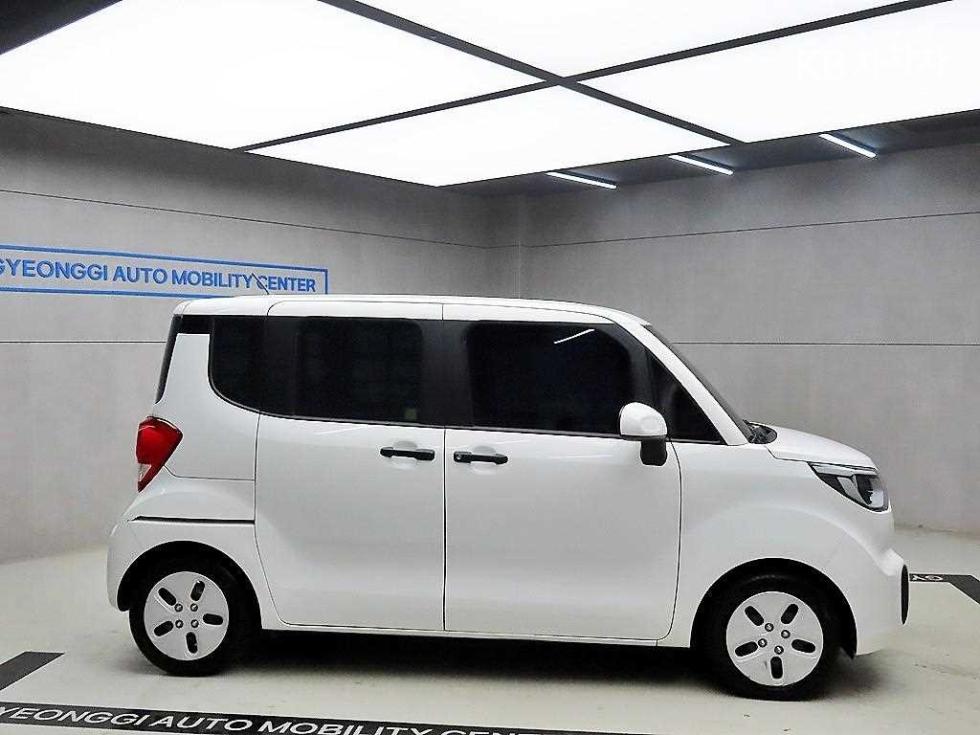 2022 - kia ray