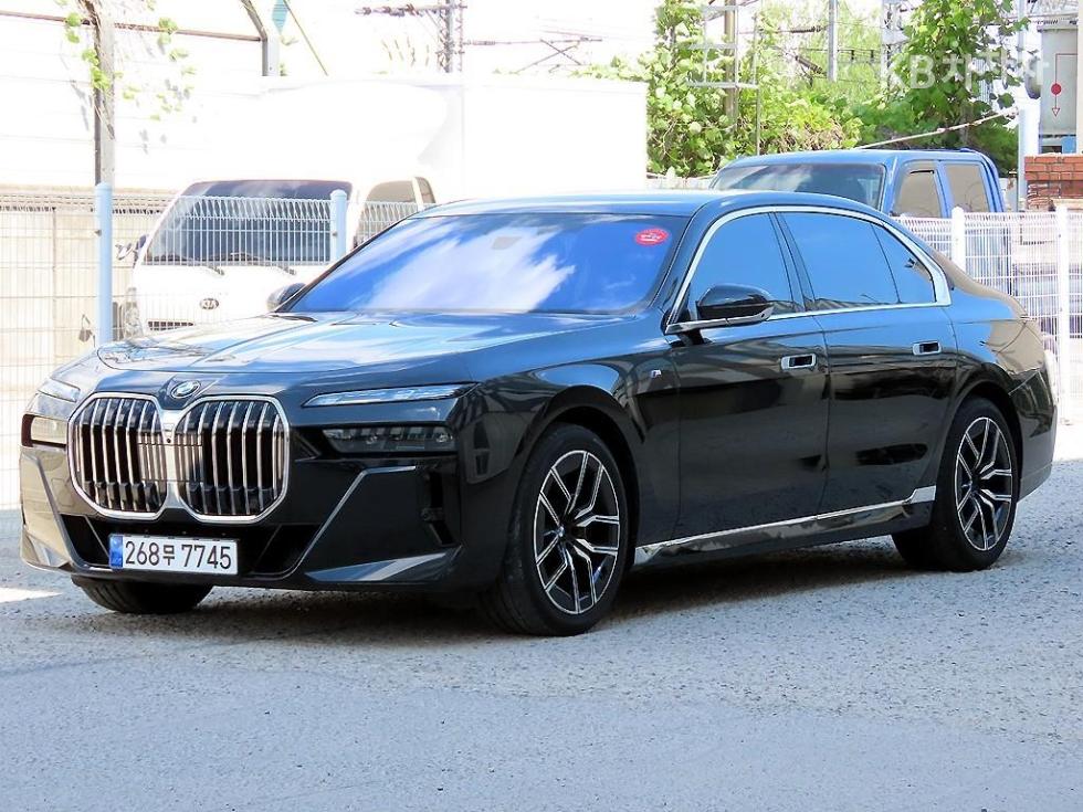BMW 7er — miniaturë 2