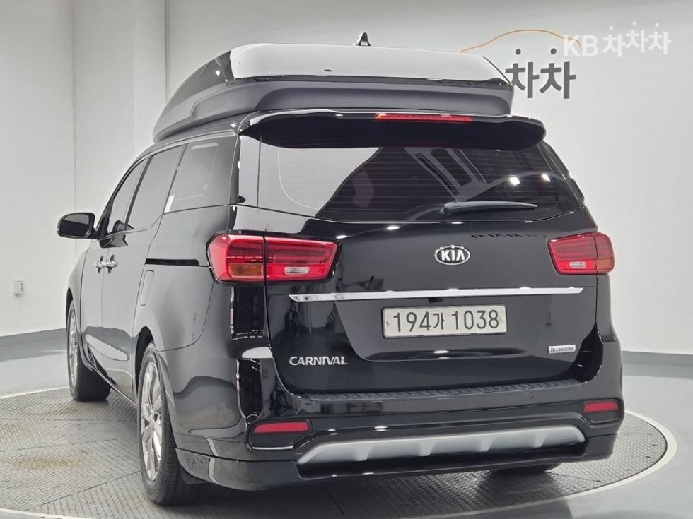 2020 - kia carnival