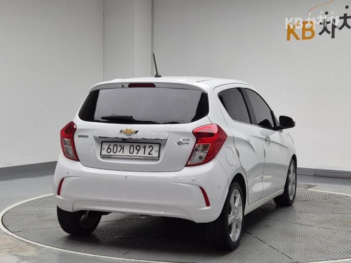 Chevrolet Spark The Next LTZ 4