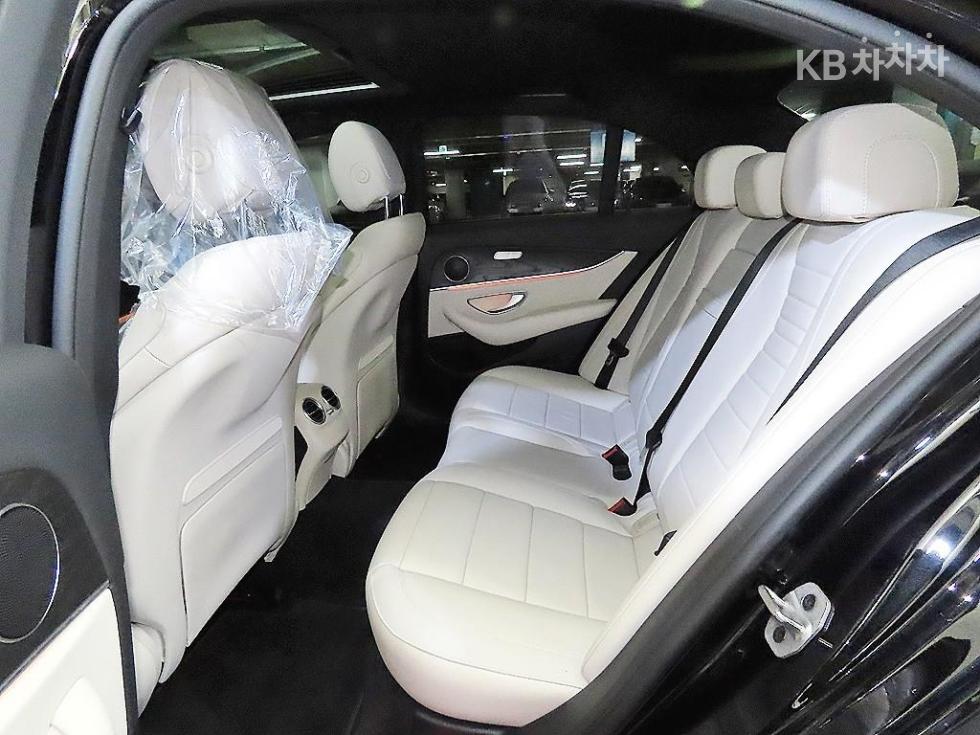 2023 Mercedes-Benz E (W213) photo