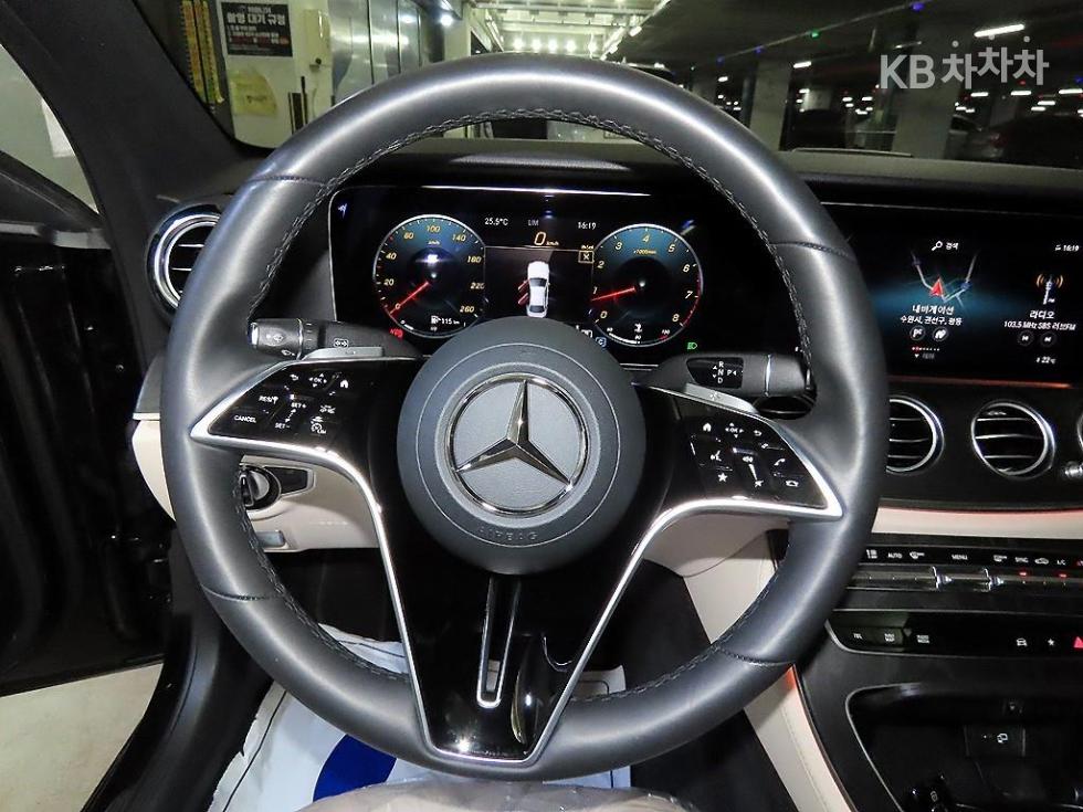 2023 Mercedes-Benz E (W213) photo