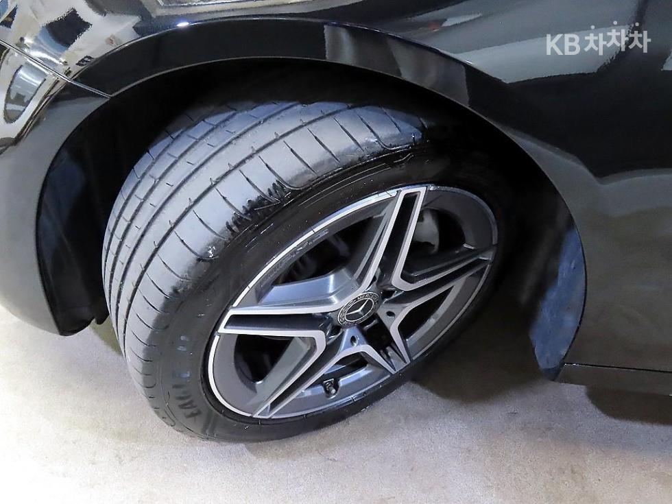 2023 Mercedes-Benz E (W213) photo
