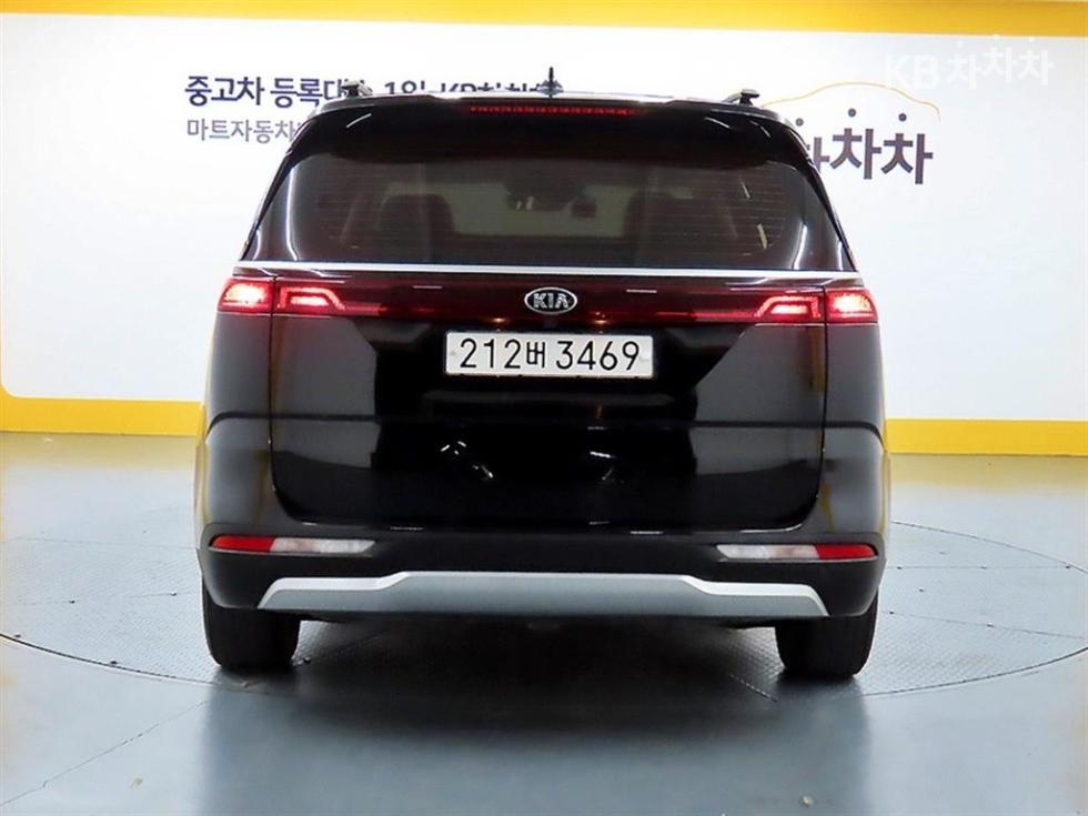 2021 - kia carnival