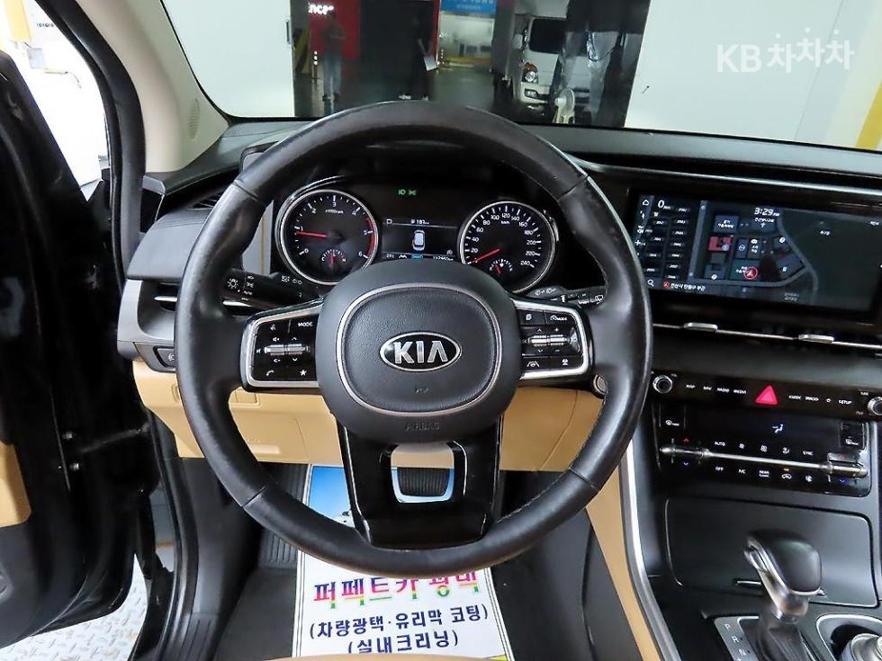 2021 - kia carnival