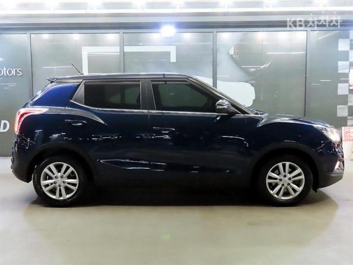 KG Mobility (Ssangyong) Tivoli Gasoline VX 4