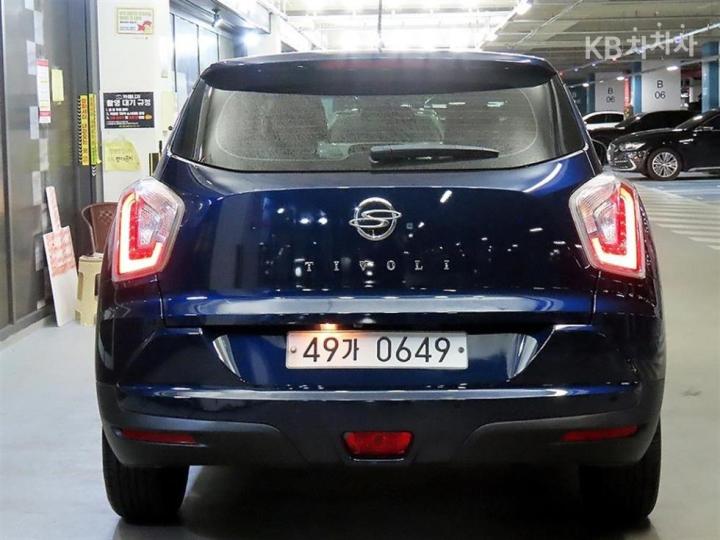 KG Mobility (Ssangyong) Tivoli Gasoline VX 6
