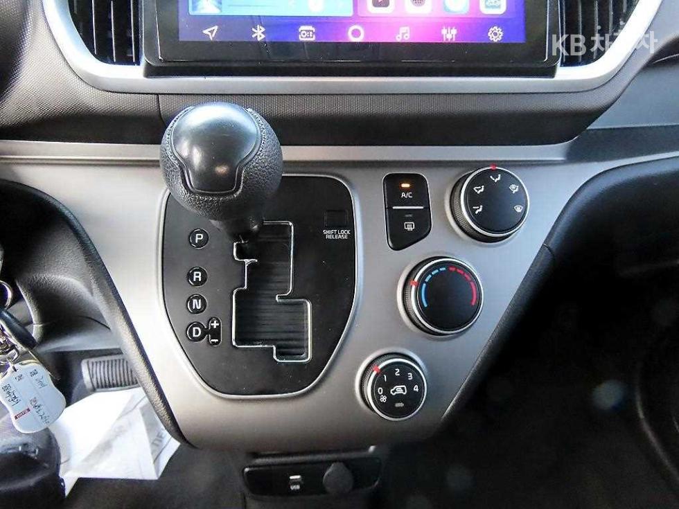 2022 - kia ray
