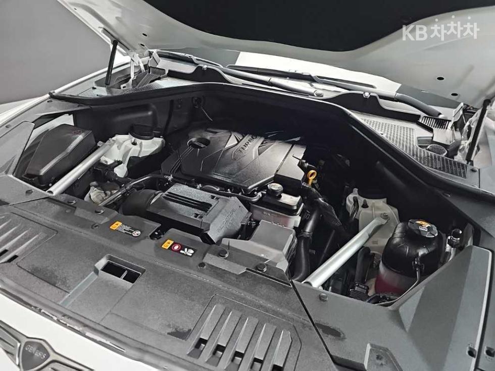 2024 Genesis GV80 photo