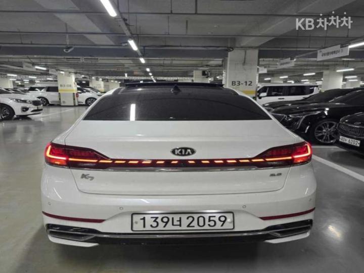 Kia K7 Premier 3.0 GDi Signature 5