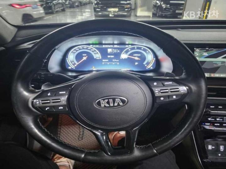 Kia K7 Premier 3.0 GDi Signature 8