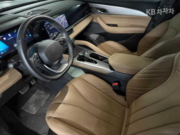 Renault Koleos E-Tech Hybrid Iconic 6