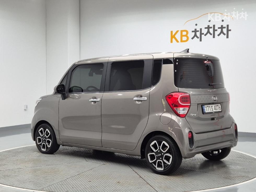 2021 - kia ray