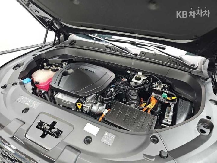 Renault Koleos E-Tech Hybrid Iconic 6
