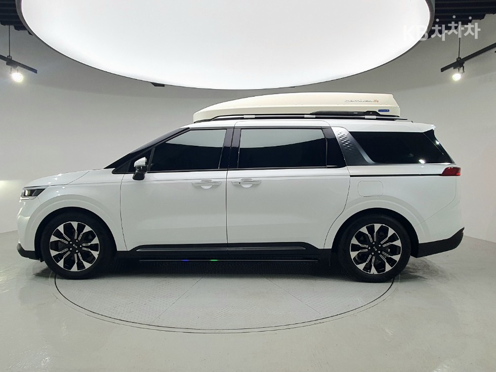 Kia Carnival — miniaturë 5
