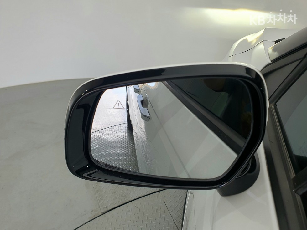 Kia Carnival — miniaturë 12
