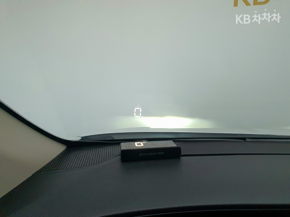 Kia Carnival — miniaturë 16
