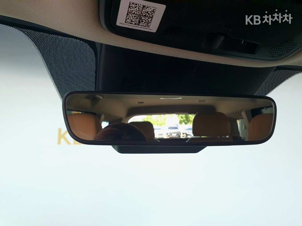 Kia Carnival — miniaturë 18