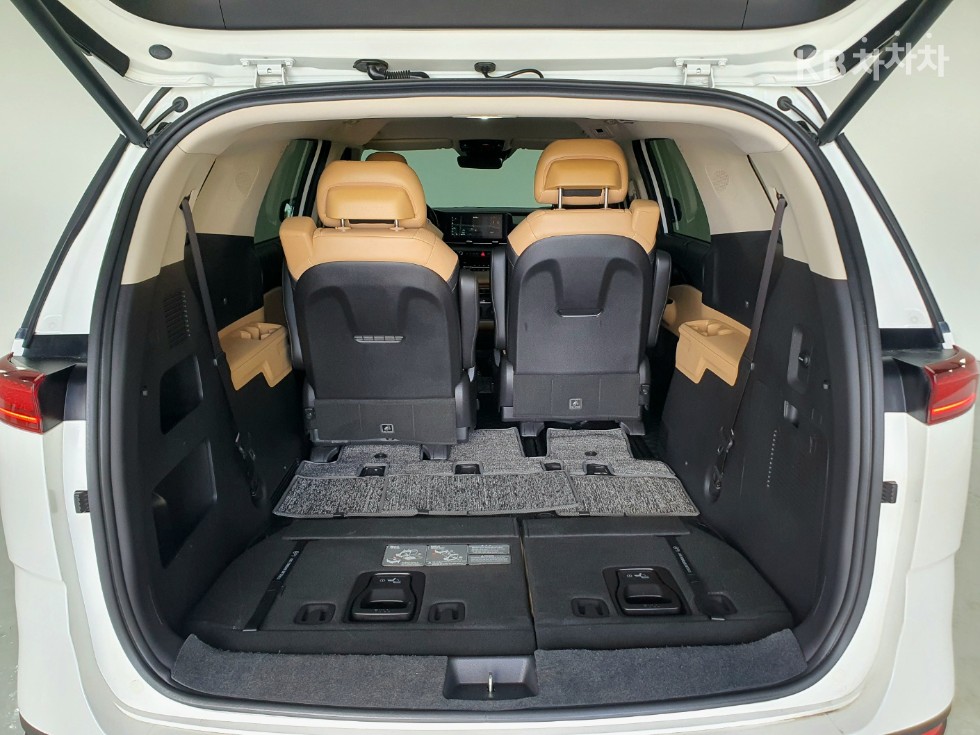 Kia Carnival — miniaturë 28