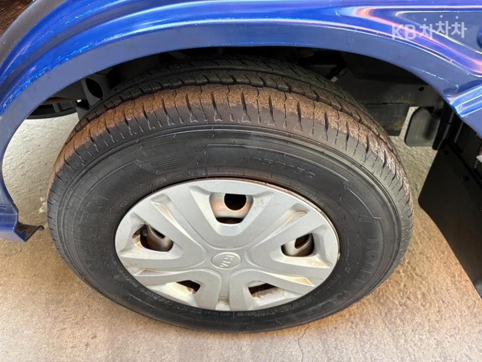 2019 - kia bongo iii