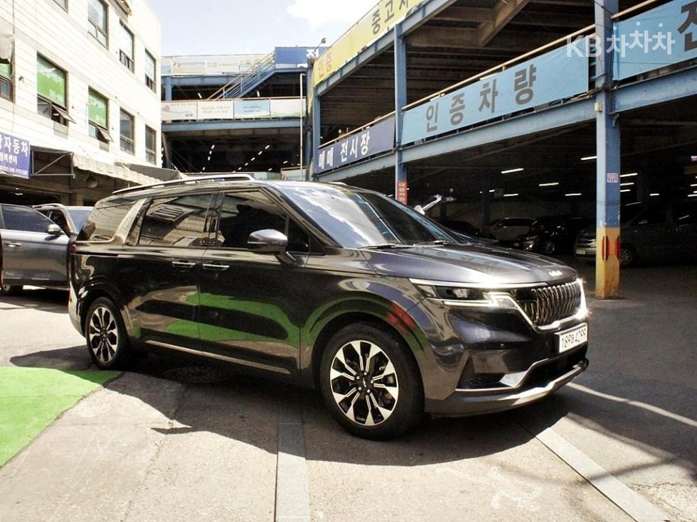 2023 - kia carnival