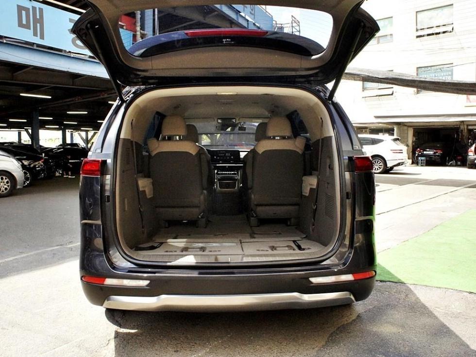 2023 - kia carnival