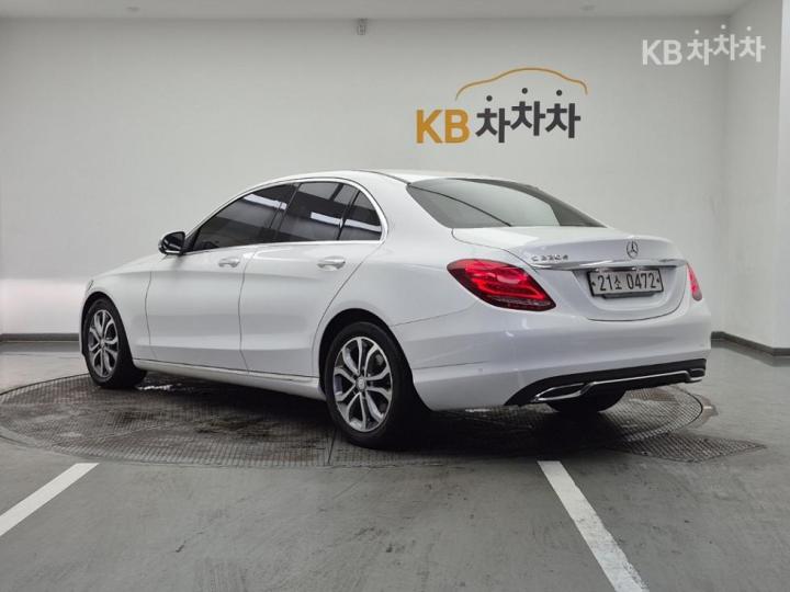 Mercedes-Benz C-Class C220 d 4