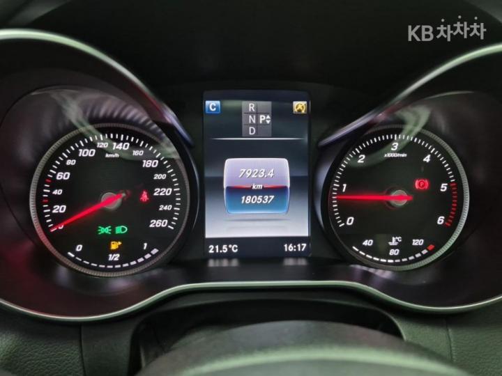 Mercedes-Benz C-Class C220 d 8