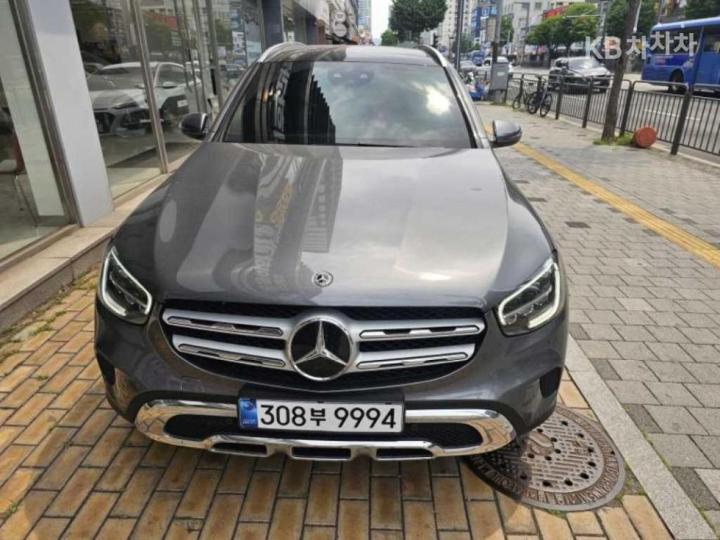 Mercedes-Benz GLC-Class X253 300 4Matic Base Type