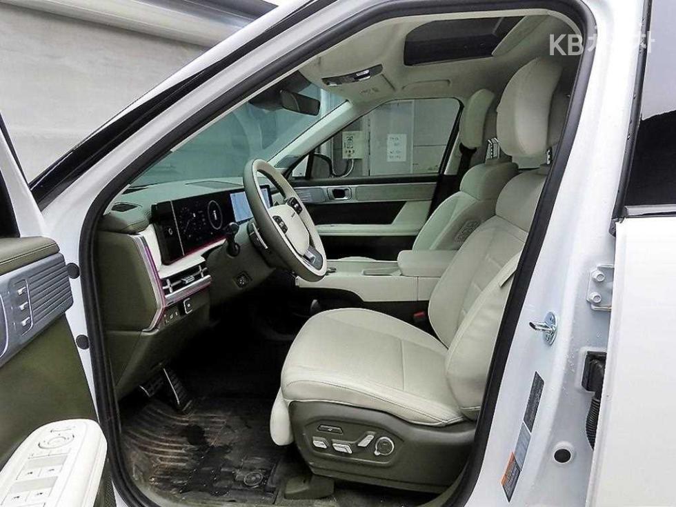 2025 Hyundai MX5 photo