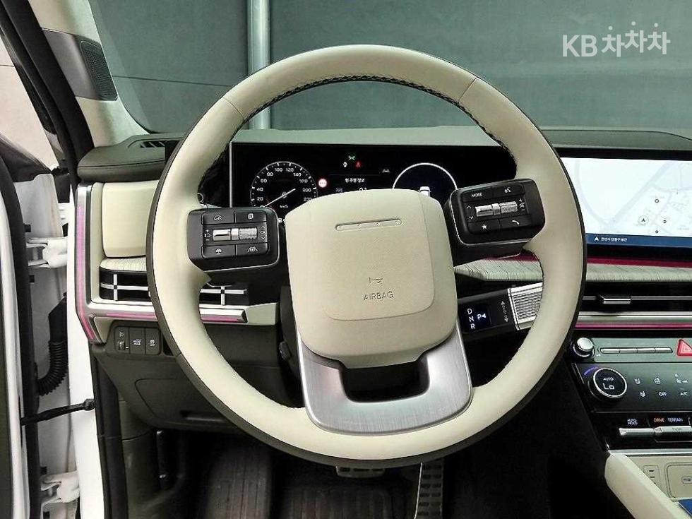 2025 Hyundai MX5 photo