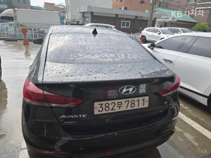 Hyundai Avante AD 1.6 GDi Smart 3